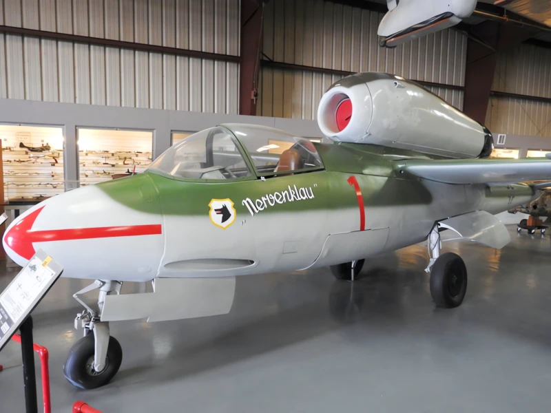 Heinkel He 162 A Salamander