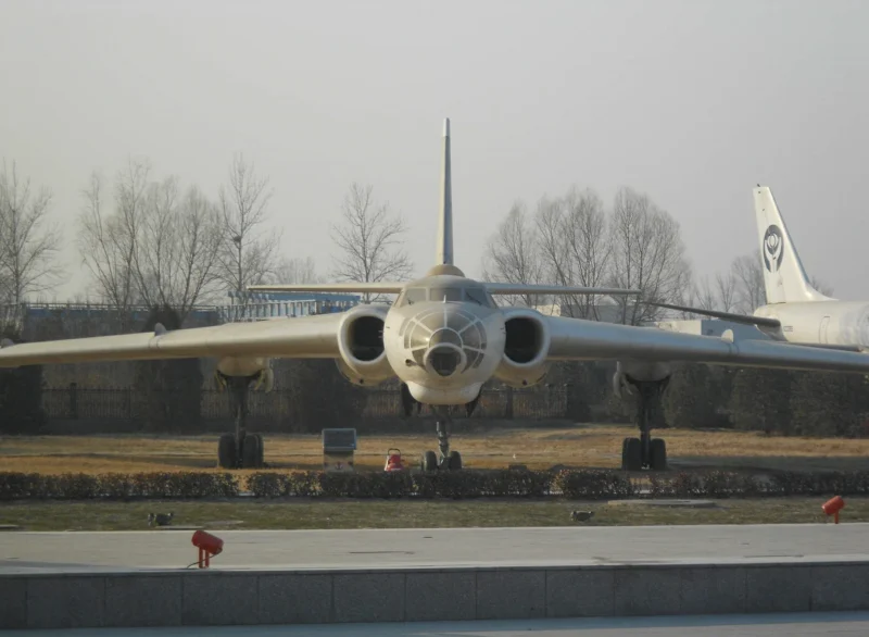 Tupolev Tu-16 Badger 07