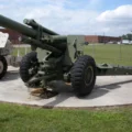 Nás 155mm houfnice M1A1