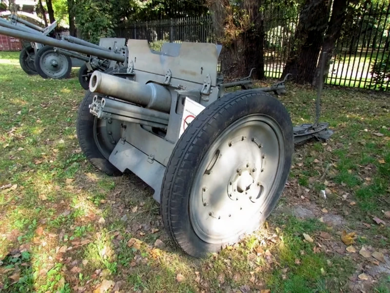 76,2mm plukovní houfnice Model 1927-39