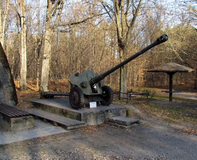 85 mm divizijski pištolj D-44