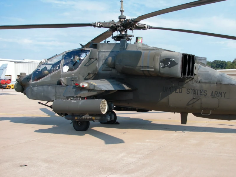 Boeing AH-64 Apache 16