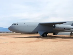 Boeing B-52 Stratofortress - WalkAround