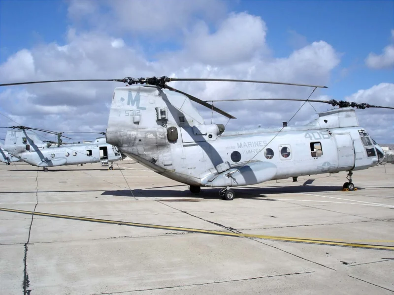CH-46E 3
