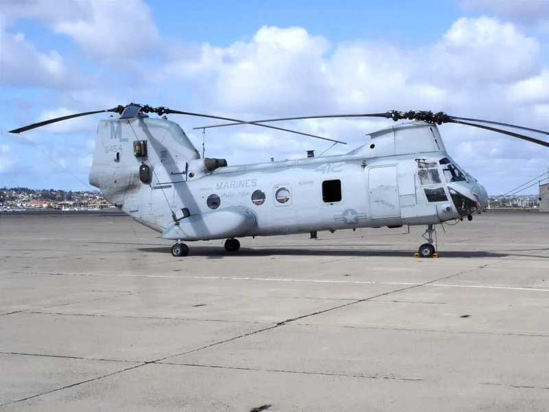 CH-46E 7