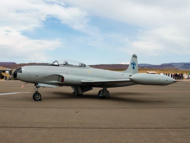 Canadair CT-133AN Silver Star 3