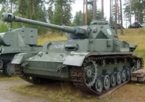 PzKpfw IV Ausf.J vol2 - WalkAround