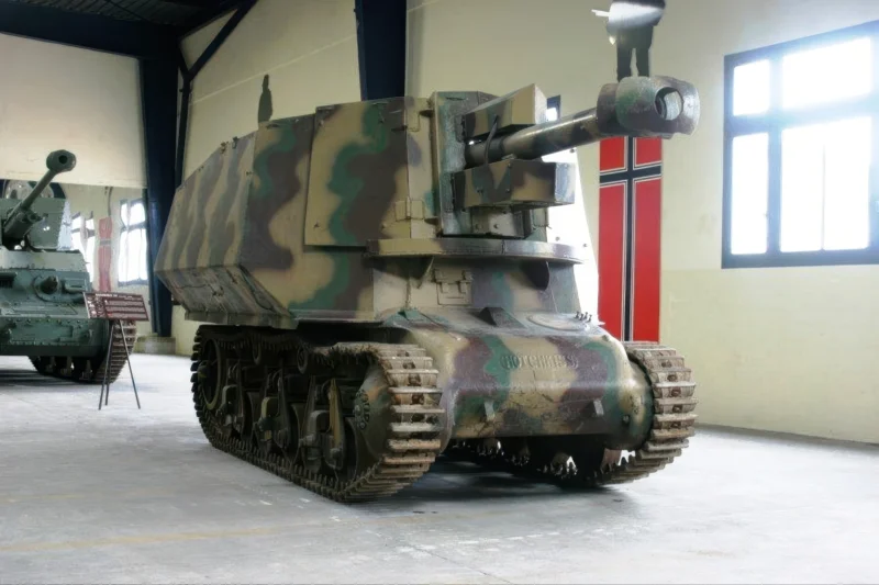 10.5cm LEFH18(Sf) auf Geschutzwagen 39H 01