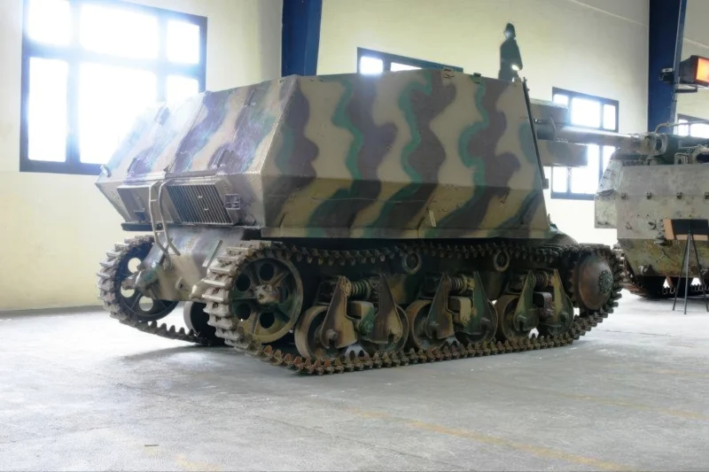 10.5cm LEFH18(Sf) auf Geschutzwagen 39H 02