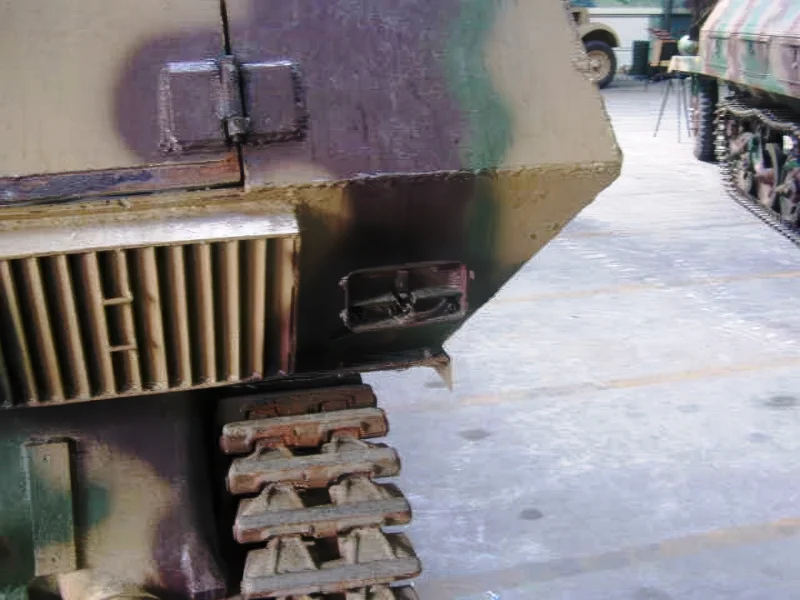 10.5cm LEFH18(Sf) auf Geschutzwagen 39H 04