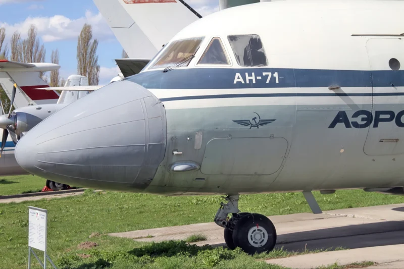 Antonov An-71 Madcap AWAC 04