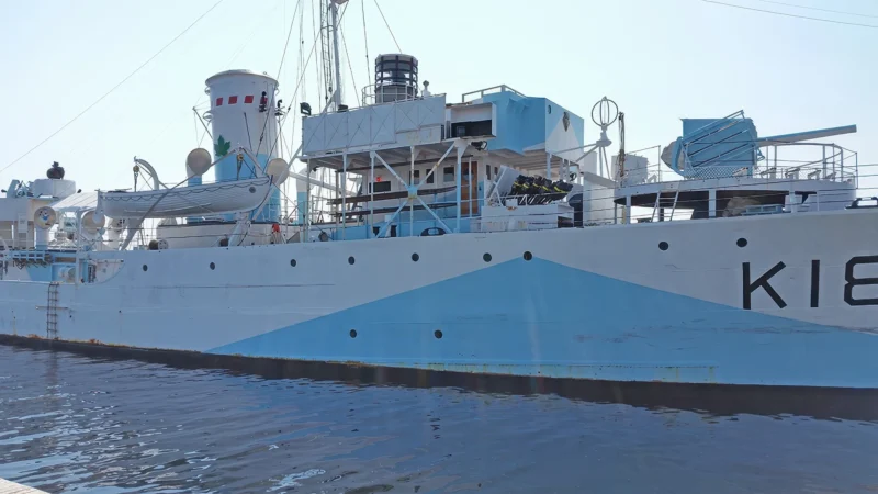 HMCS Sackville – 04