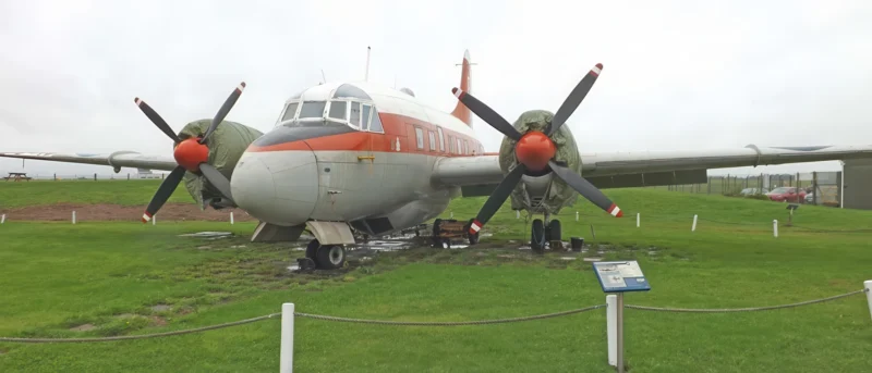Vickers Varsity 02