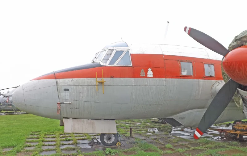 Vickers Varsity 03
