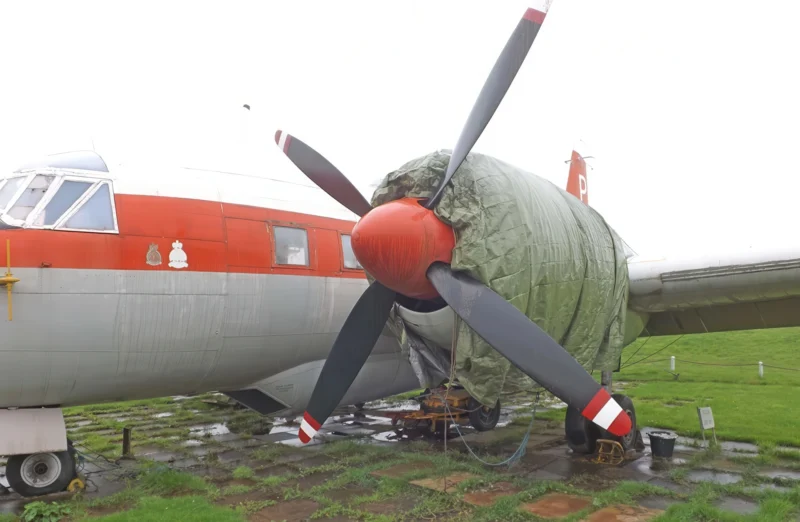 Vickers Varsity 04