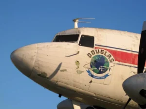 Douglas DC-3 - Photos & Videos