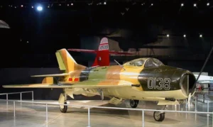 Mikoyan-Gurevich MiG-19 - Photos & Videos